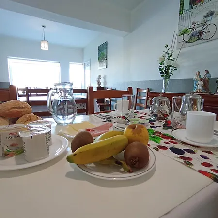 Guest house Casa Talika 3*